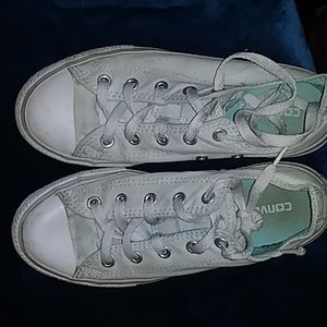 Converse girls tennis shoes light blue, pre owned